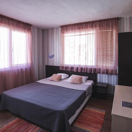 Guest House Taligarov ポモリエ エクステリア 写真