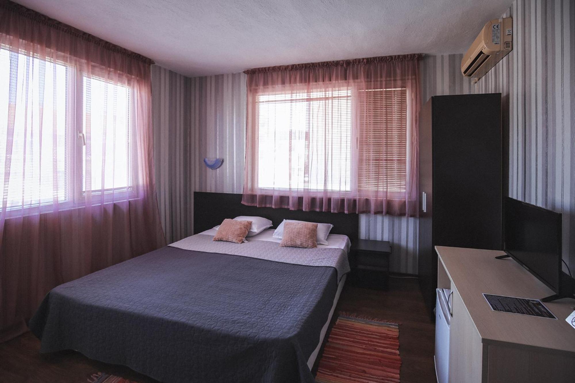 Guest House Taligarov ポモリエ エクステリア 写真